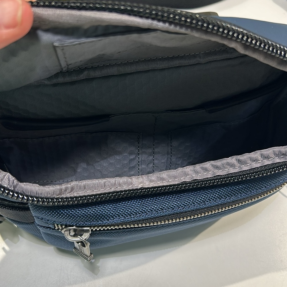 NWT Tumi Sling Alpha Bravo Collection - Picture 7 of 11